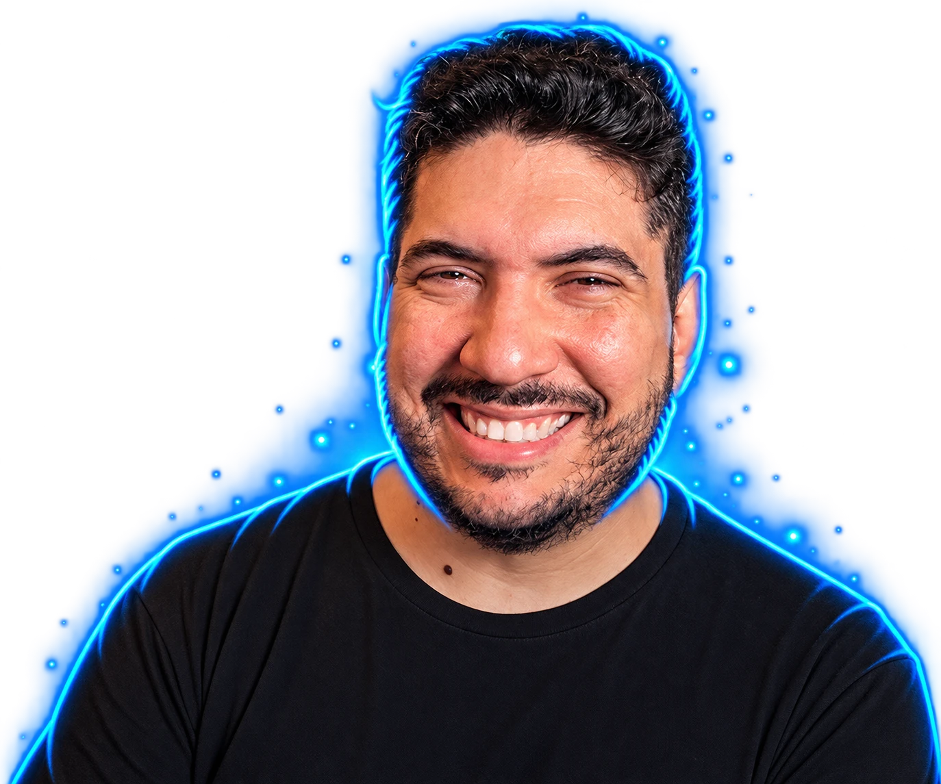 ViktorKav sorrindo, de camiseta preta, com contorno azul